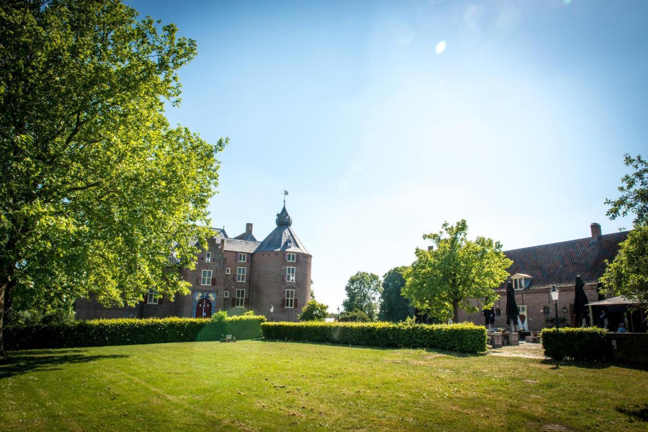 B&B Kasteel Ammersoyen Ammerzoden Exterior photo